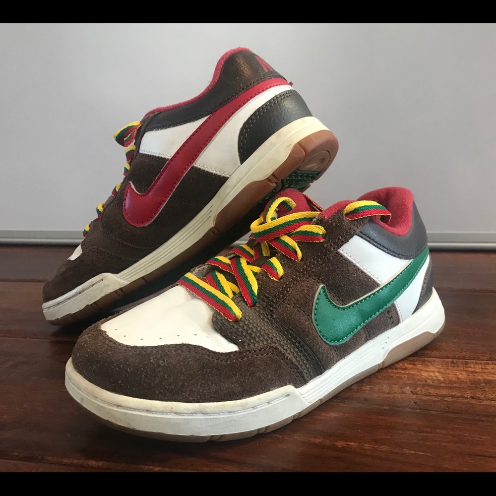 Nike 6.0 Kids shoes in size 2